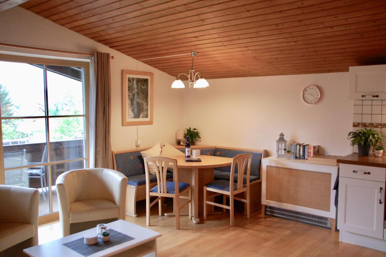 Landhaus Bergner Alm บรุค อันแดร์ โกรสส์กลอคเนอร์ชตราสเซอ ภายนอก รูปภาพ