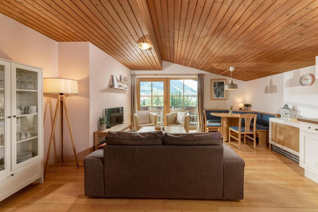 Landhaus Bergner Alm บรุค อันแดร์ โกรสส์กลอคเนอร์ชตราสเซอ ภายนอก รูปภาพ