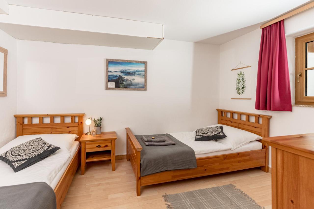 Landhaus Bergner Alm บรุค อันแดร์ โกรสส์กลอคเนอร์ชตราสเซอ ภายนอก รูปภาพ