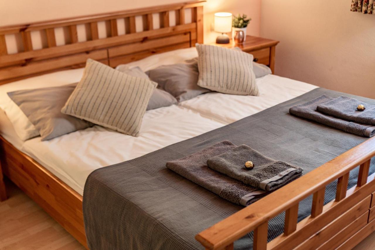 Landhaus Bergner Alm บรุค อันแดร์ โกรสส์กลอคเนอร์ชตราสเซอ ภายนอก รูปภาพ