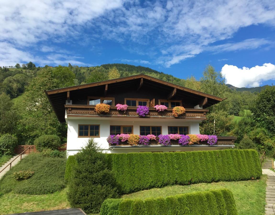 Landhaus Bergner Alm บรุค อันแดร์ โกรสส์กลอคเนอร์ชตราสเซอ ภายนอก รูปภาพ