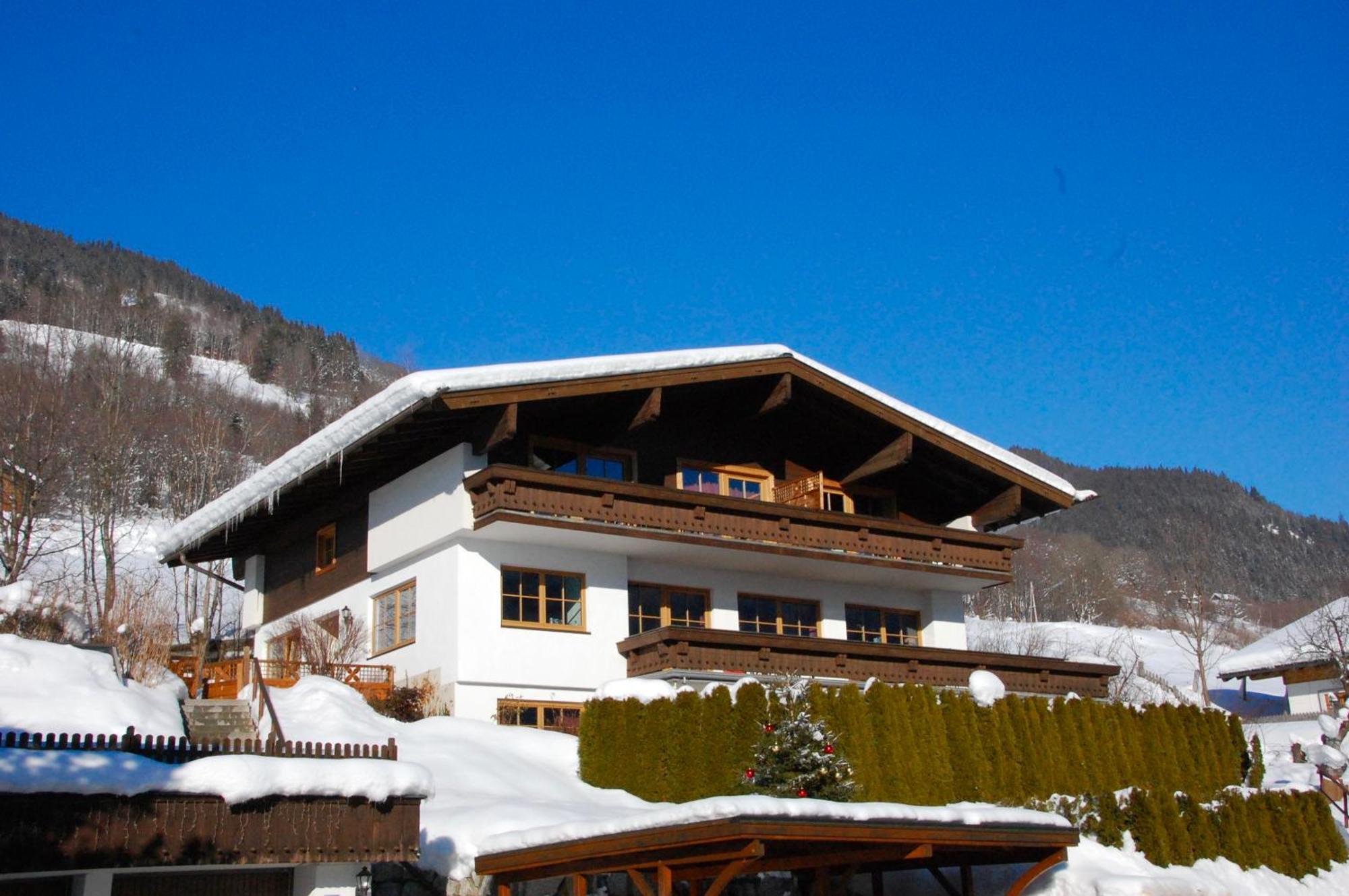 Landhaus Bergner Alm บรุค อันแดร์ โกรสส์กลอคเนอร์ชตราสเซอ ภายนอก รูปภาพ